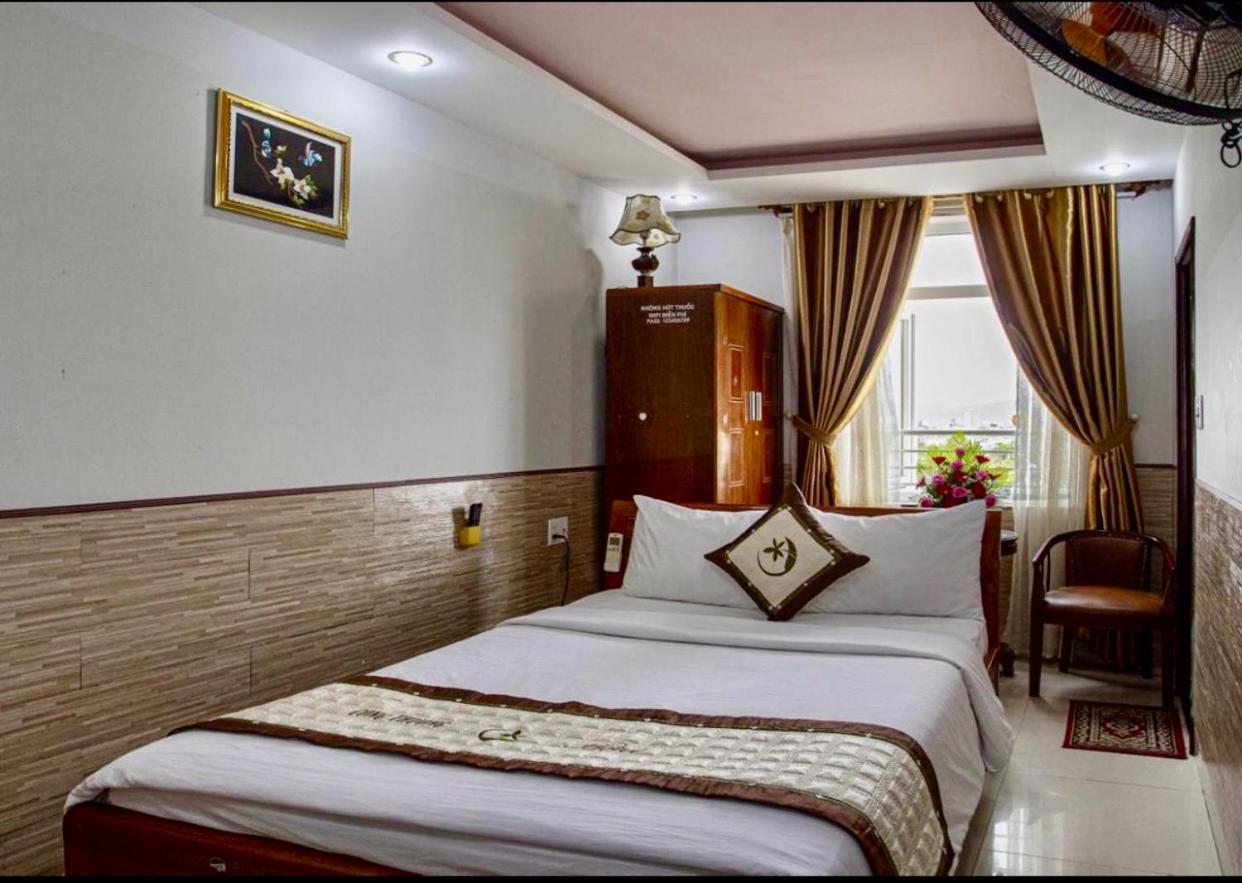 Cong Thuong Hotel Дананг Экстерьер фото