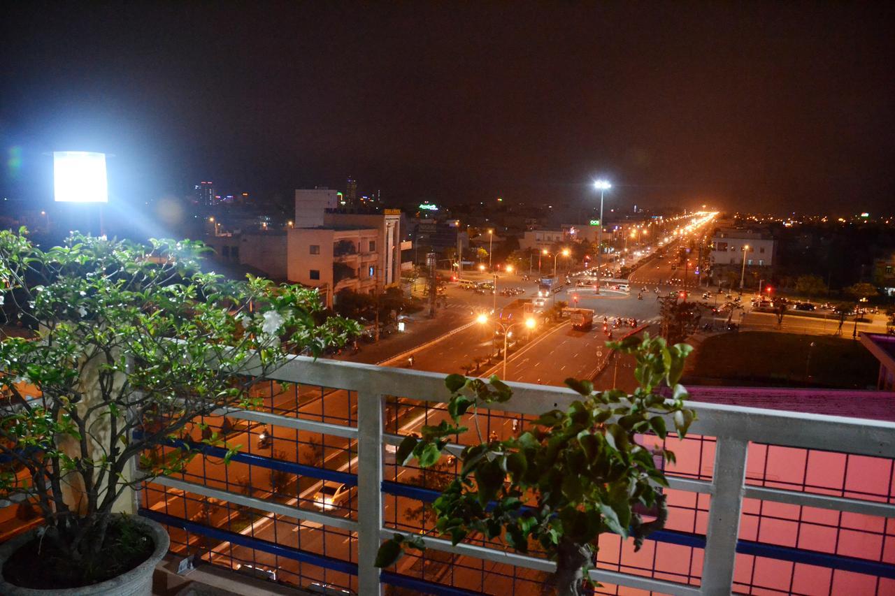 Cong Thuong Hotel Дананг Экстерьер фото